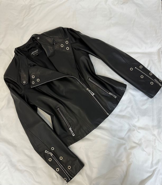 Куртка кожаная женская