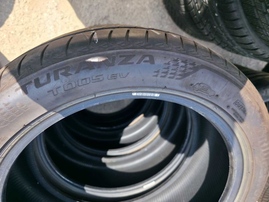 4 Anvelope de VARA - 235/45/18 98W - Bridgestone Turanza T005 EV - CA NOI - DOT 2023 !