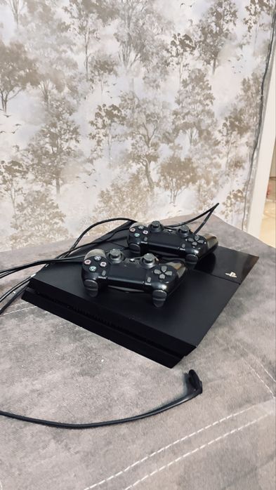 Ps 4  Fat 500 gb сатылады срочно