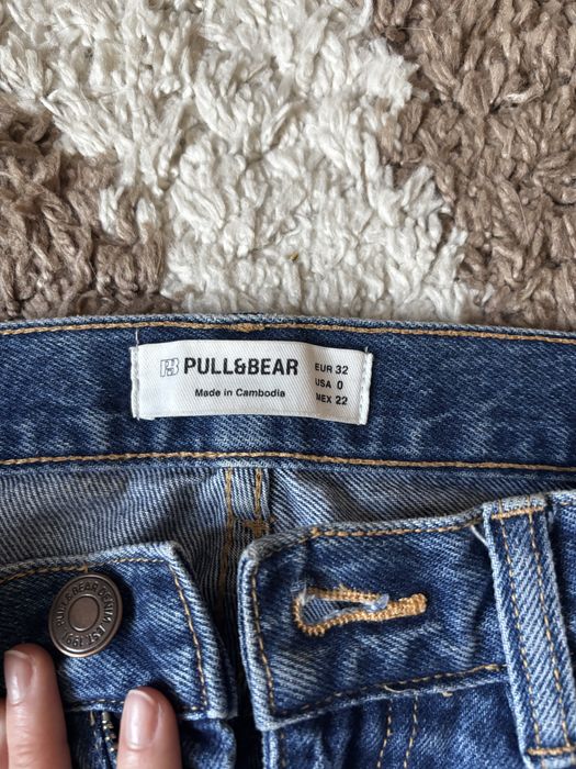 Джинсы mom  pull and bear