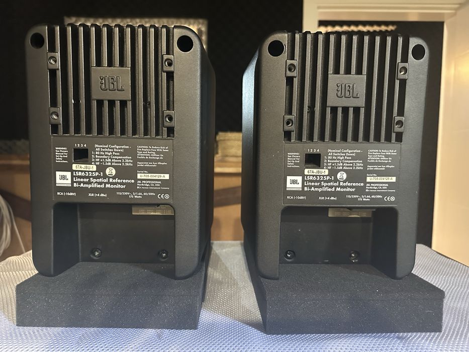 Активни монитори JBL LSR6325P-1