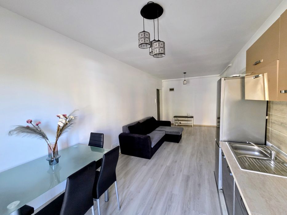 Apartament 2 camere, parter, mobilat si utilat, Zona Centrala Floresti !