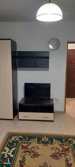 Garsoniera renovată, mobilată și utilată complet - spre inchiriere