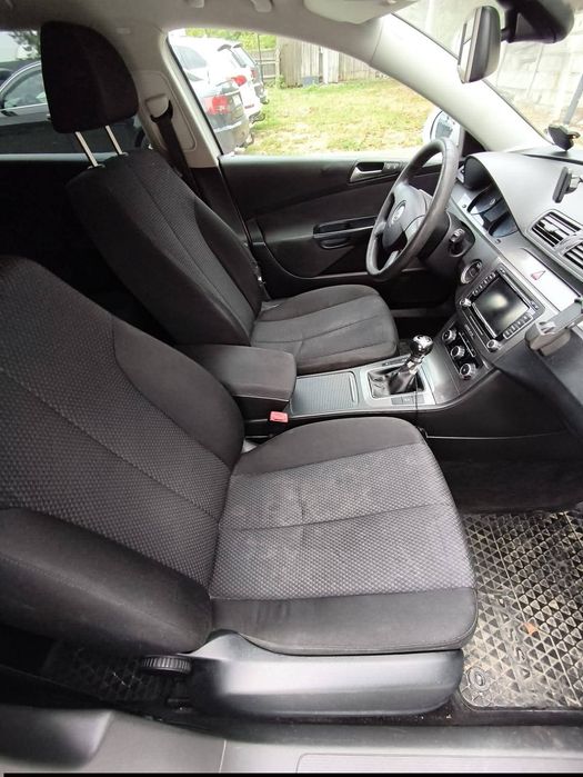 Vând Volskwagen Passat B6