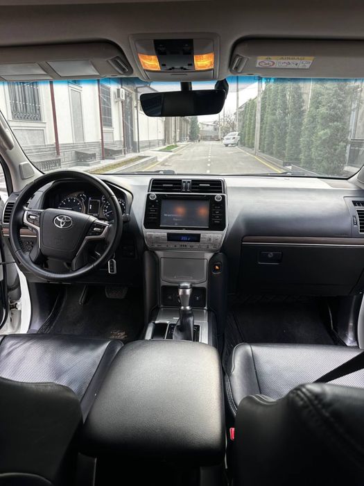 Toyota land cruiser prado