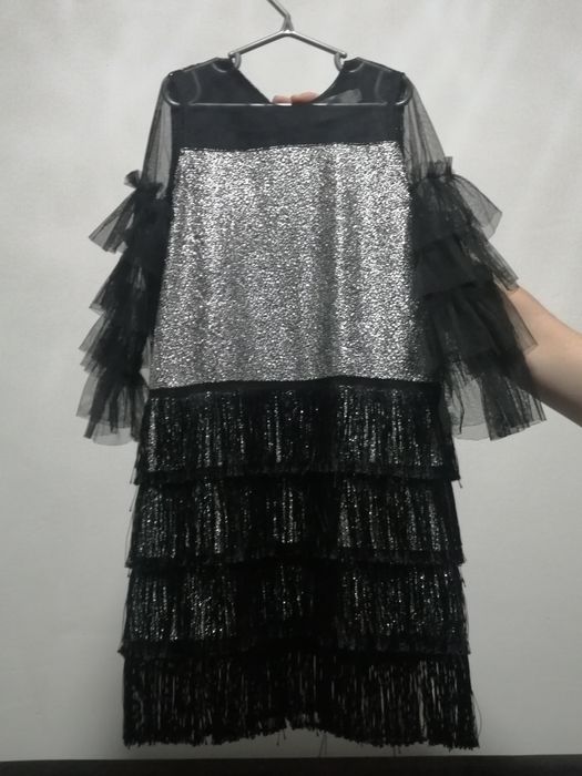 Продаются нарядные 2 платья