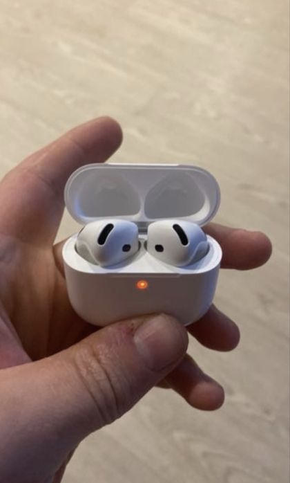 Продается Airpods 4