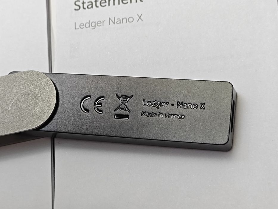 Продам Ledger nano x