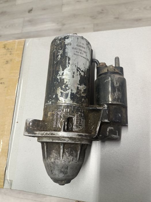 Стартер на Mercedes-102 двигатель