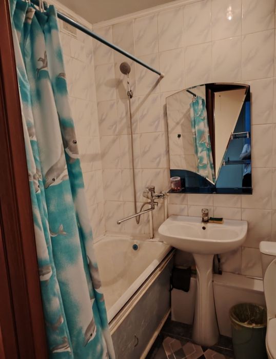 1 ком 2 гор больница, КРЦ Метро 100+