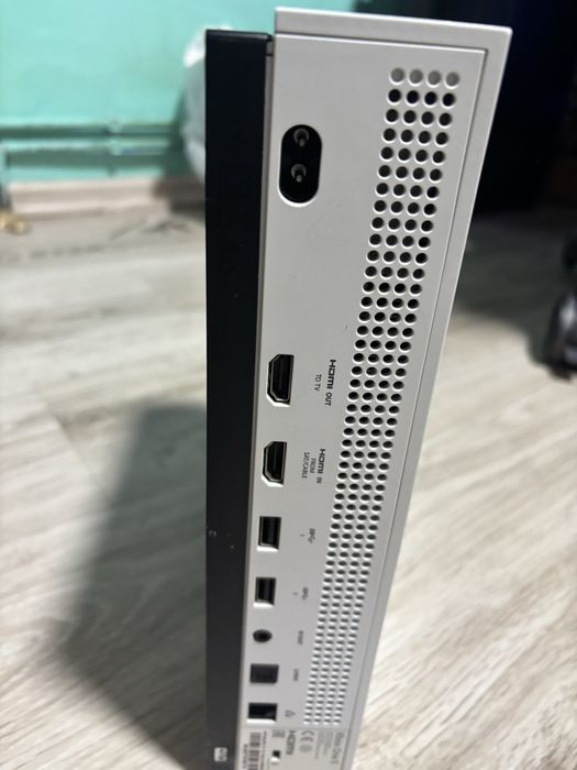 Vand xbox one s de 1tb