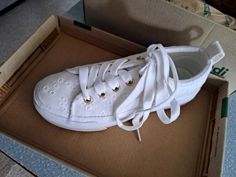 Детски обувки 33 номер