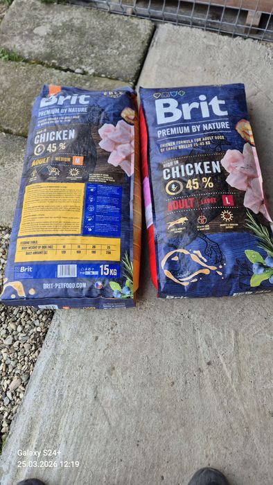 Hrana uscata premium pentru caini.