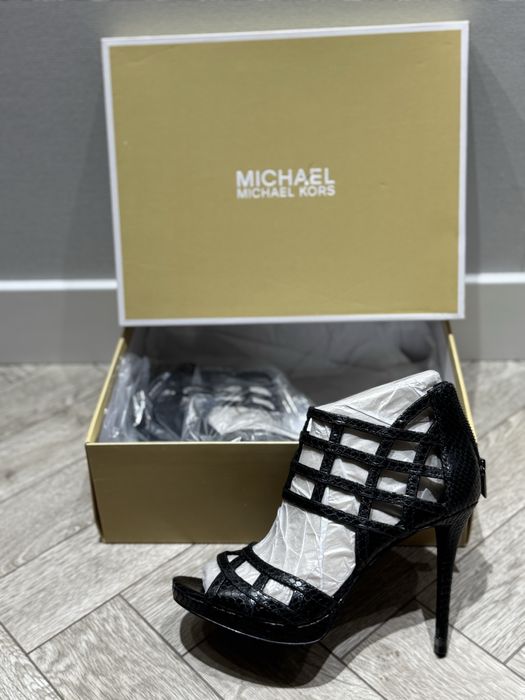 Новые босоножки Michael Kors оригинал.