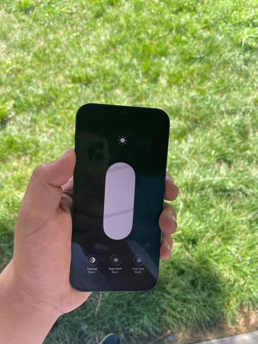 Iphone 12 xotira 64 gb