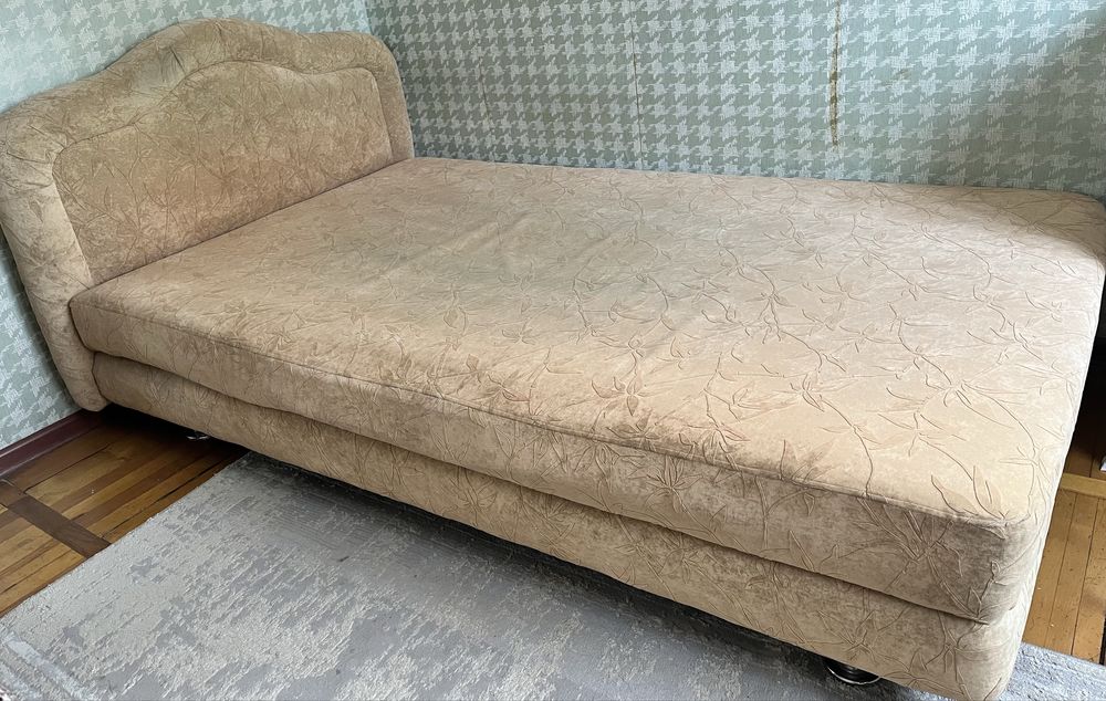 Кровать полуторка качественная