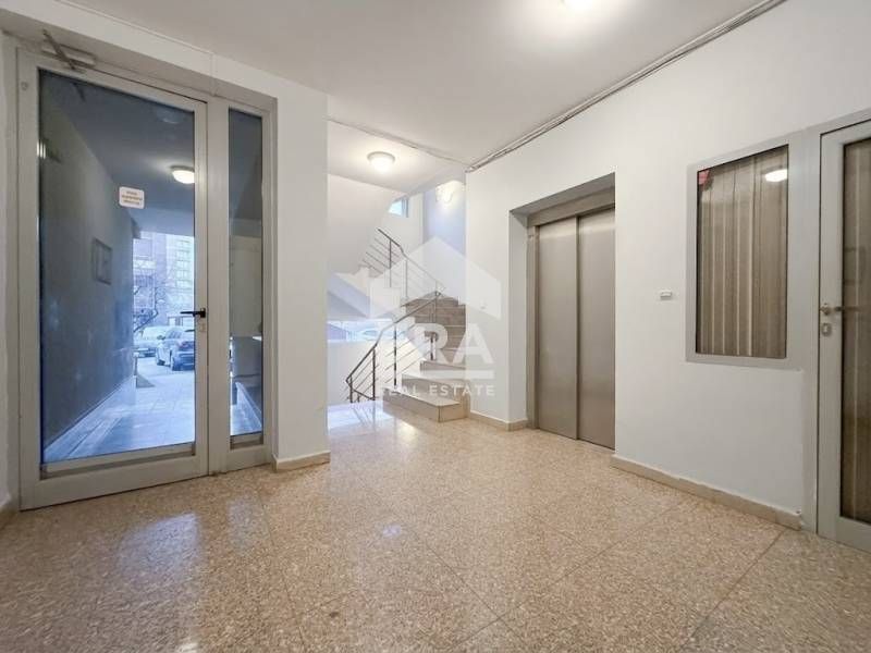 Дава се под наем Тристаен апартамент в София, Витоша - 90 кв.м за 897.6 € - Снимка #10