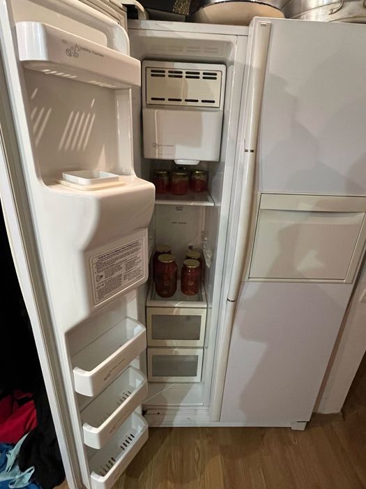 Холодильник Samsung