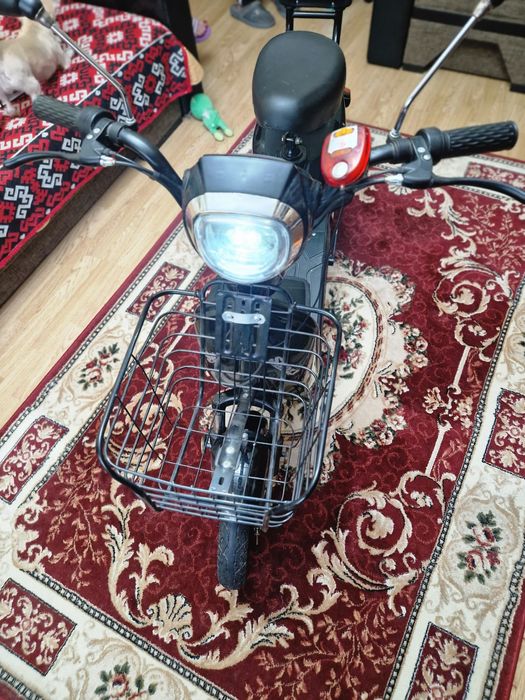 Scuter,  bicicleta, trotineta  electrica