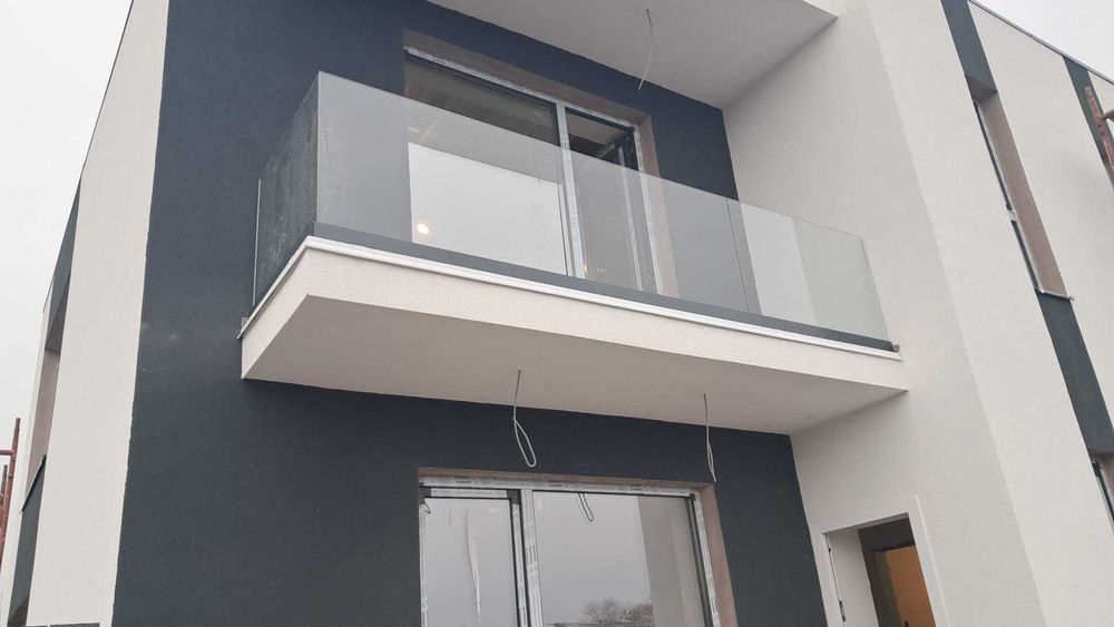 Balustrada din sticla !!! Oferta de primavara!!!