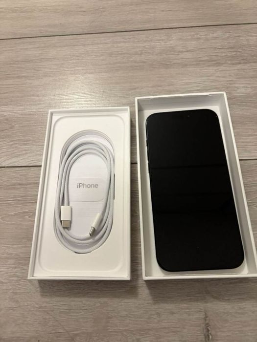 iPhone 16 Pro Max 256GB Gri inchis stare impecabila