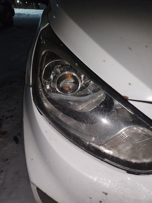 Продам фар акцент 13 г.  biled