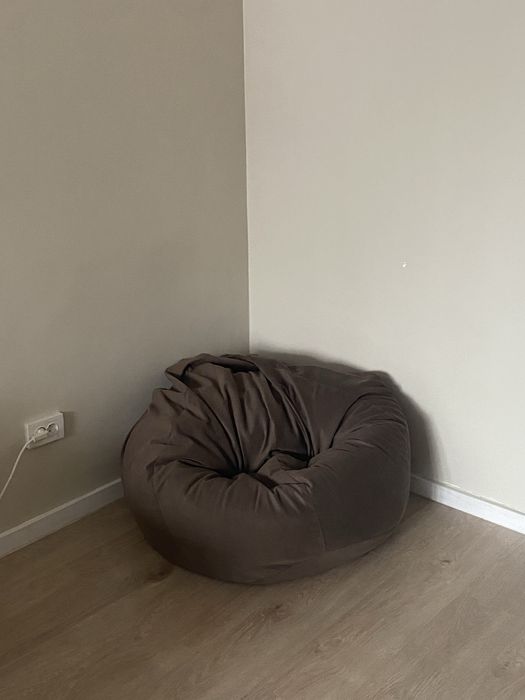 Продам пуфик коричневый