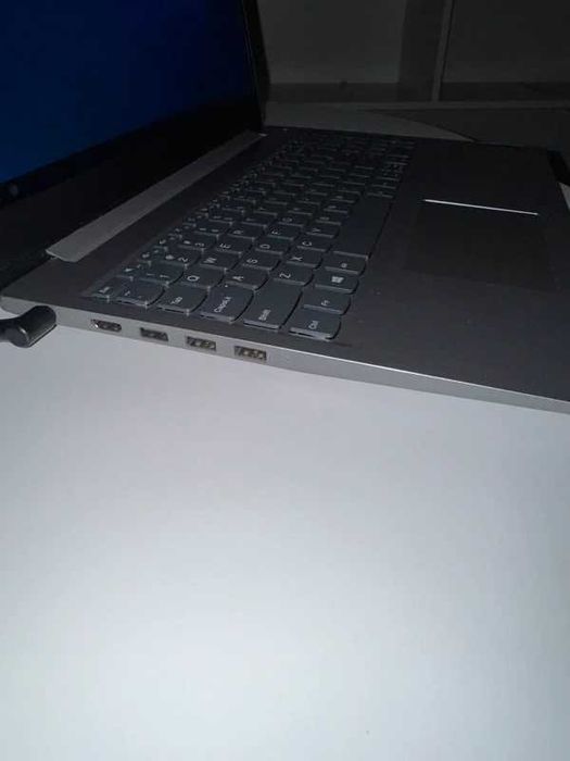Laptop Lenovo Ideapad 3