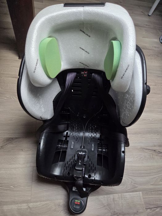 Joie scaun auto rotativ Spin 360 GT pentru 0-18 kg, cu isofix