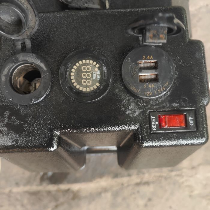 Бокс для аккумулятора (повер банк)