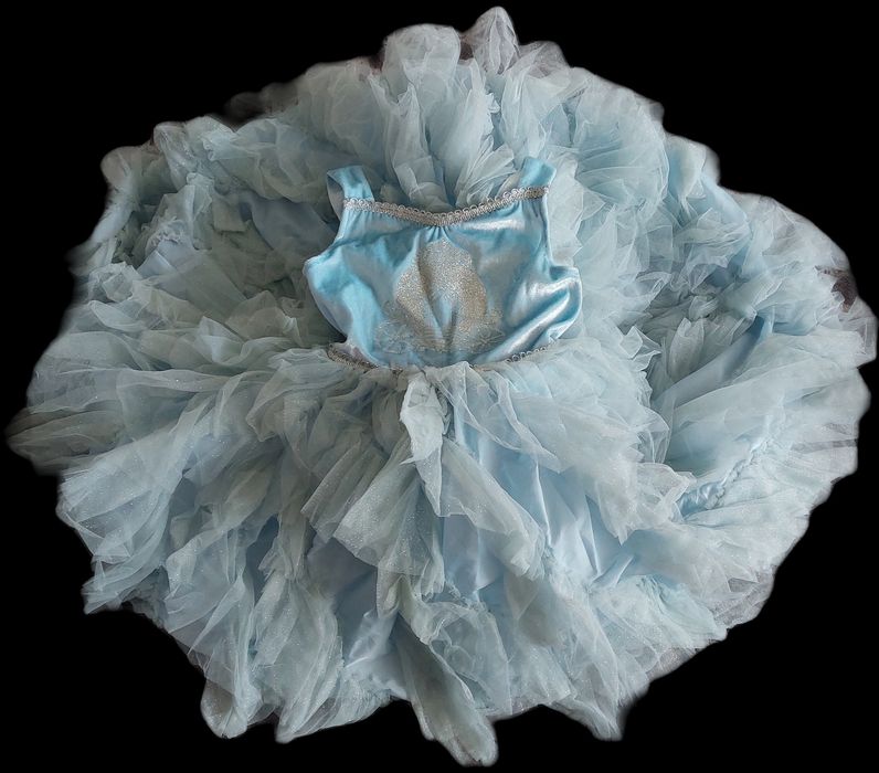 Рокля за повод 4 години