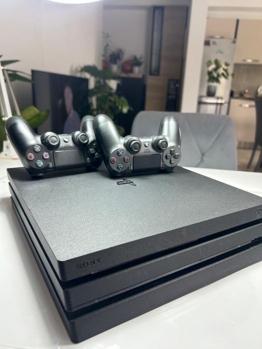Ps4 pro 1T.