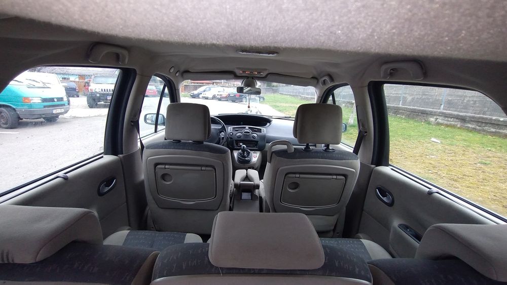 Vând Renault scenic