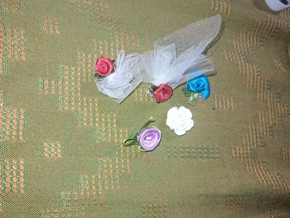 Пайетки и стразы для творчества