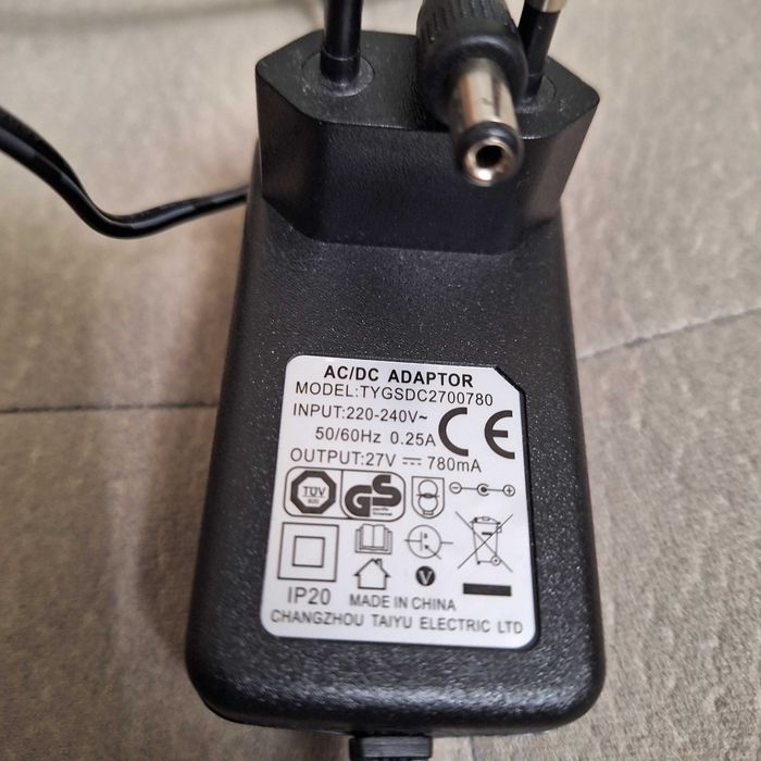 Адаптери-зарядни