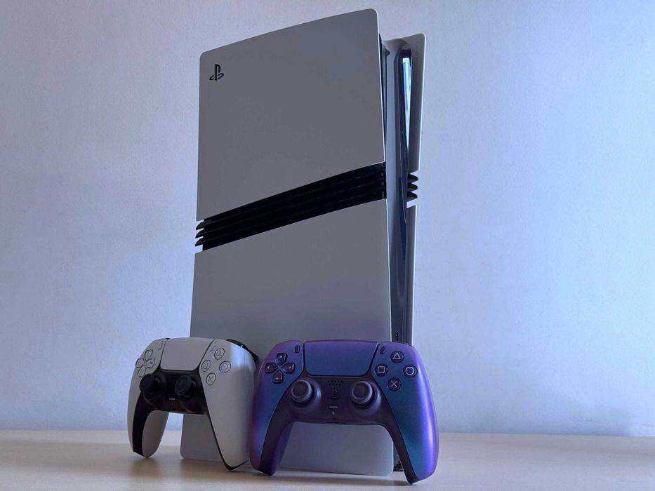 Бартер! Playstation 5 Pro 2TB (PS5) + 2 DualSense wireless контролера