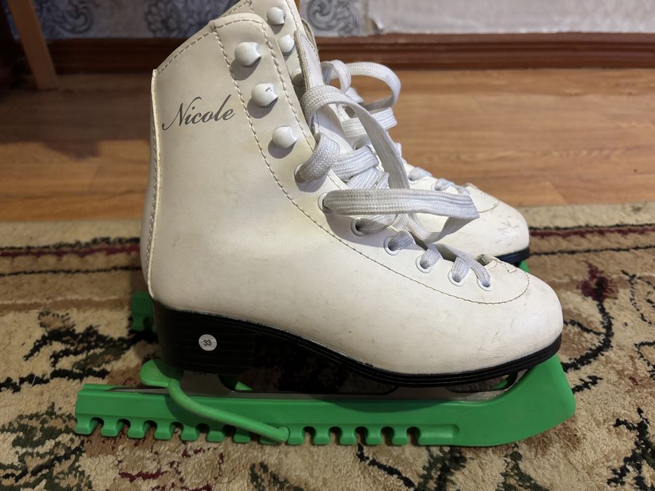 Продам коньки фигурные