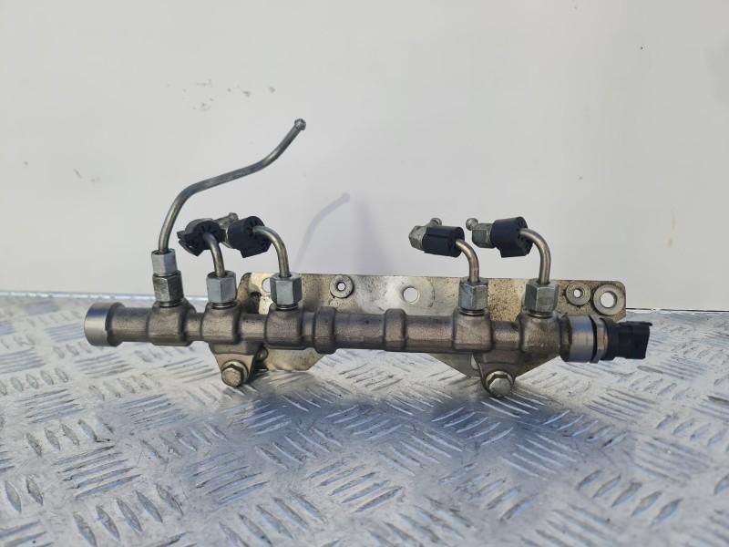 Rampa injectoare Opel Corsa E 1.3 cdti B13DTN