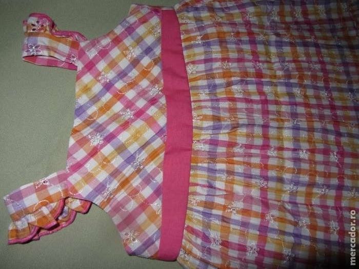 Rochita deosebita pentru fetite, aprox 1 - 2 ani