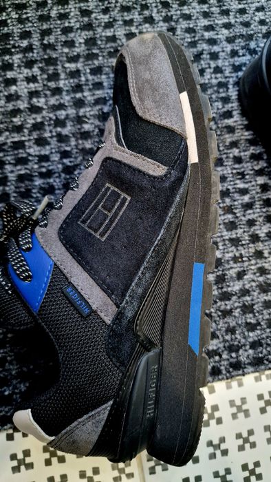 Tommy hilfiger sneakersi