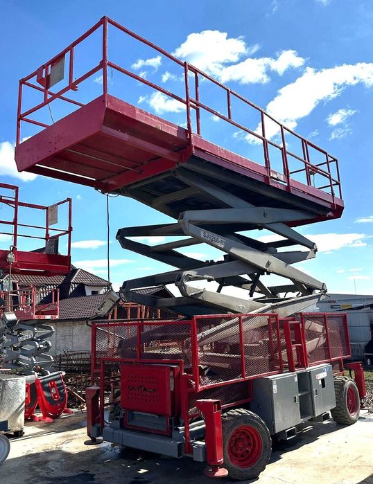 VANZARE Nacela foarfeca DIESEL , SKYJACK 9250 ,super PRET !