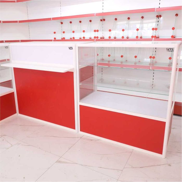 Витрина торговая из профиля и стекла, Акция, прилавки, для магазина