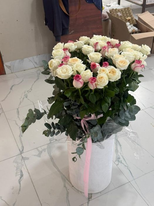 Роза корзина 51шт