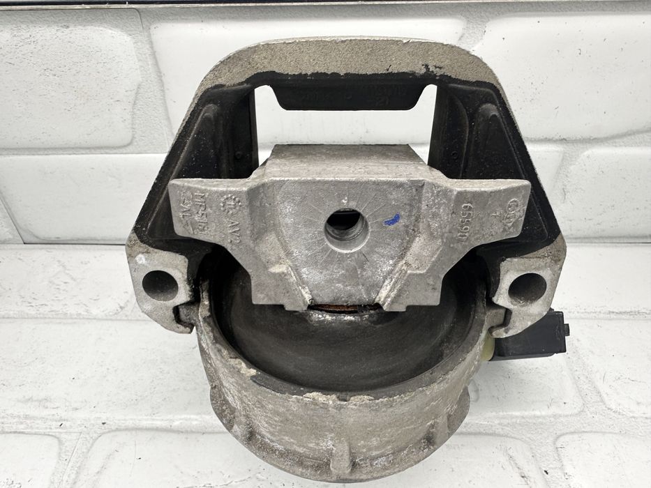 Тампон двигател ляв AUDI A6 A7 4G 3.0TFSI