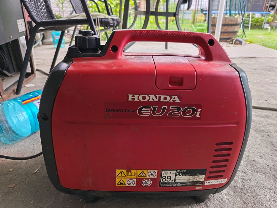 Vând generator inverter Honda