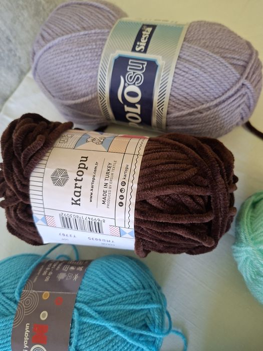 Разная пряжа для рукоделия