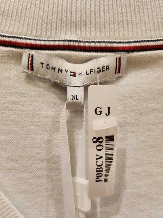 Нов марков пуловер