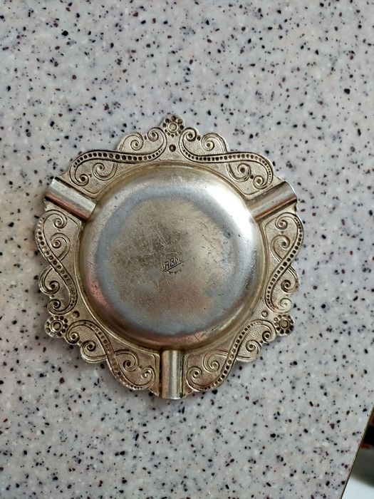 Продам пепельницу старинную