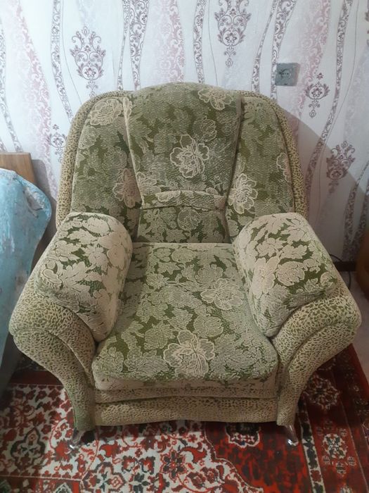 Продам диван тройка в отличном состоянии