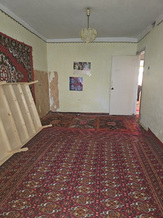 Срочно продаётся 3 комнатная квартира в городе Чирчике